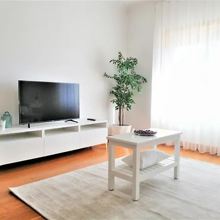 Carma's Place Apartment *